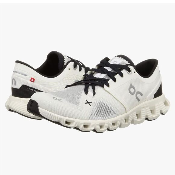 On Running Women sneakers CloudX  Women’s 10 - Picture 1 of 14